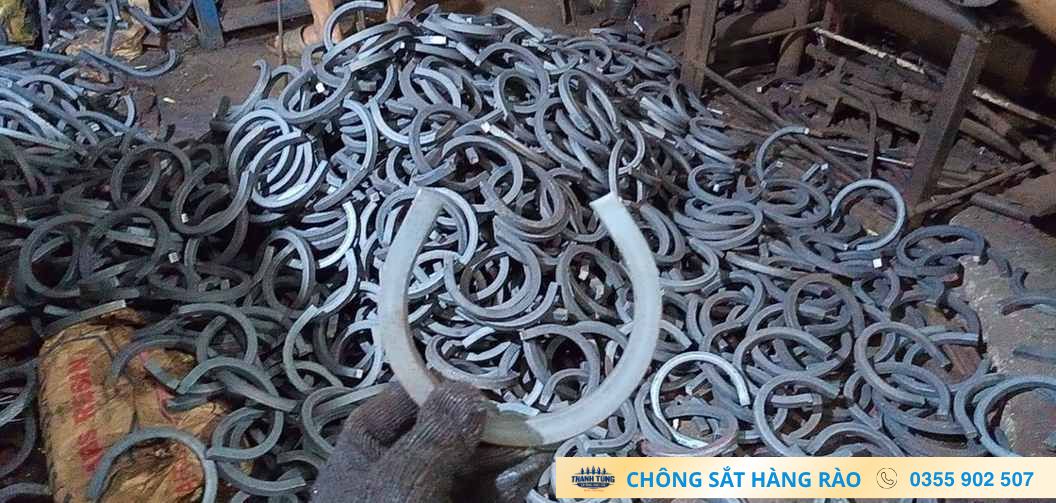 Chi tiết uốn trang trí cho hàng rào