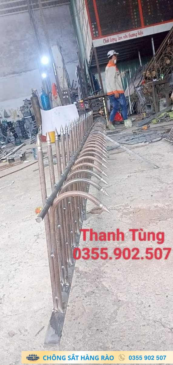 Dãy chông sắt thành phẩm tại xưởng