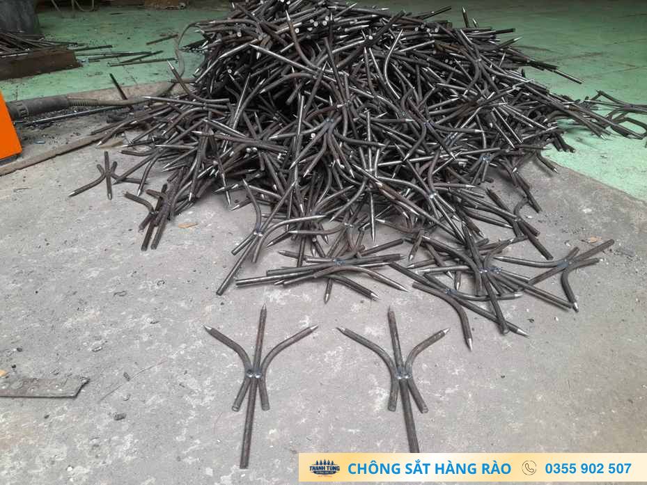 Các chi tiết chông sắt đã uốn
